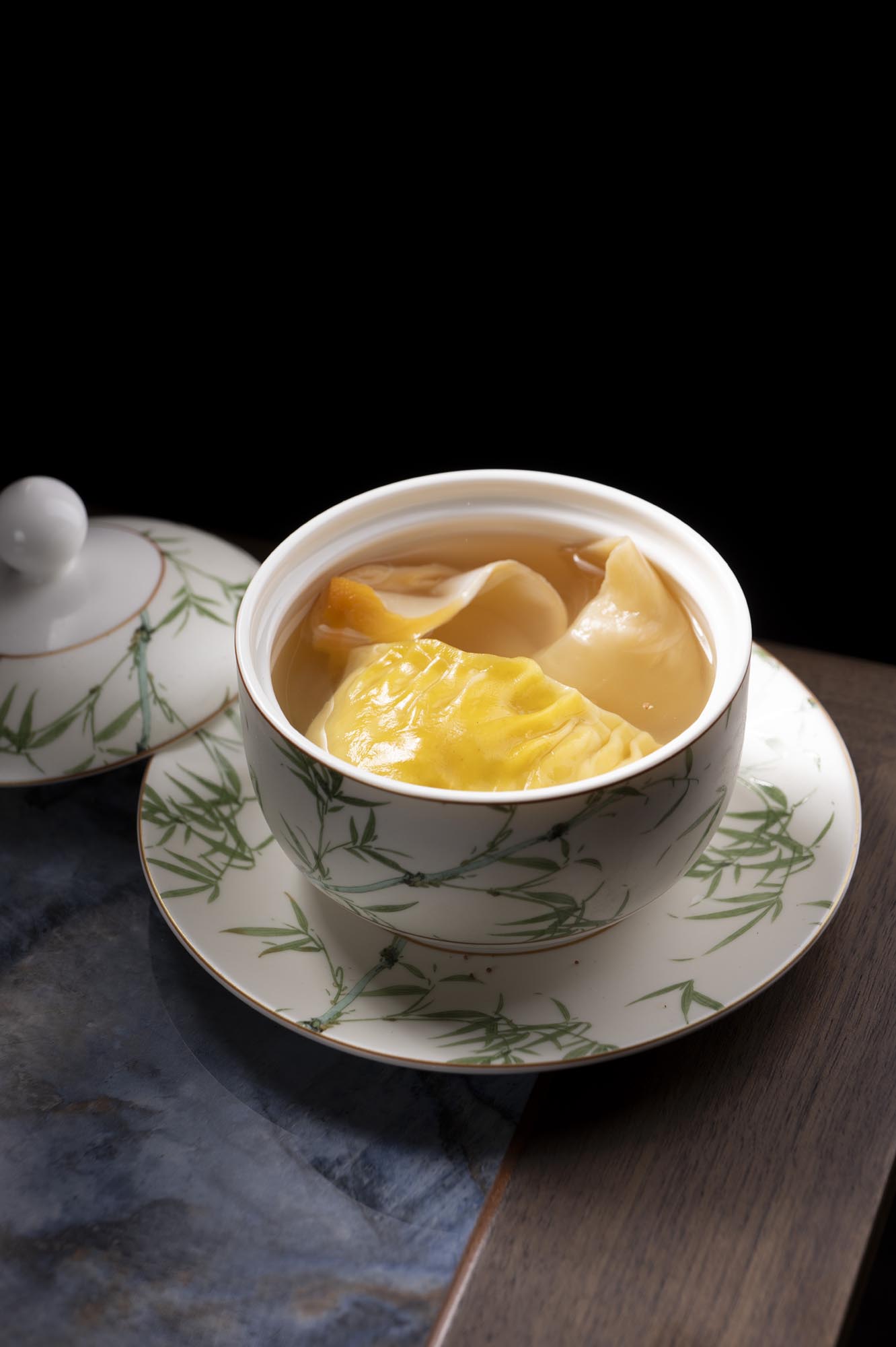 琥 Amber 特色佳餚三